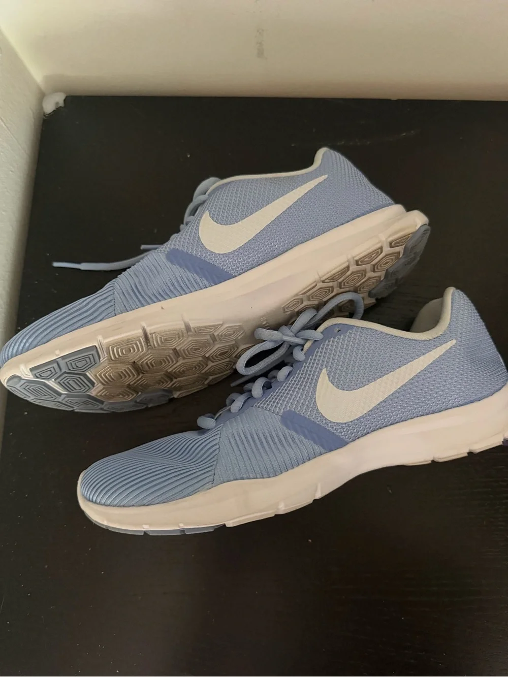 Nike Women’s Pastel Blue Lace-Up Athletic Sneakers